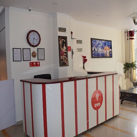 Oyo 10322 Hotel Raja Palace Dharamshala Eksteriør bilde