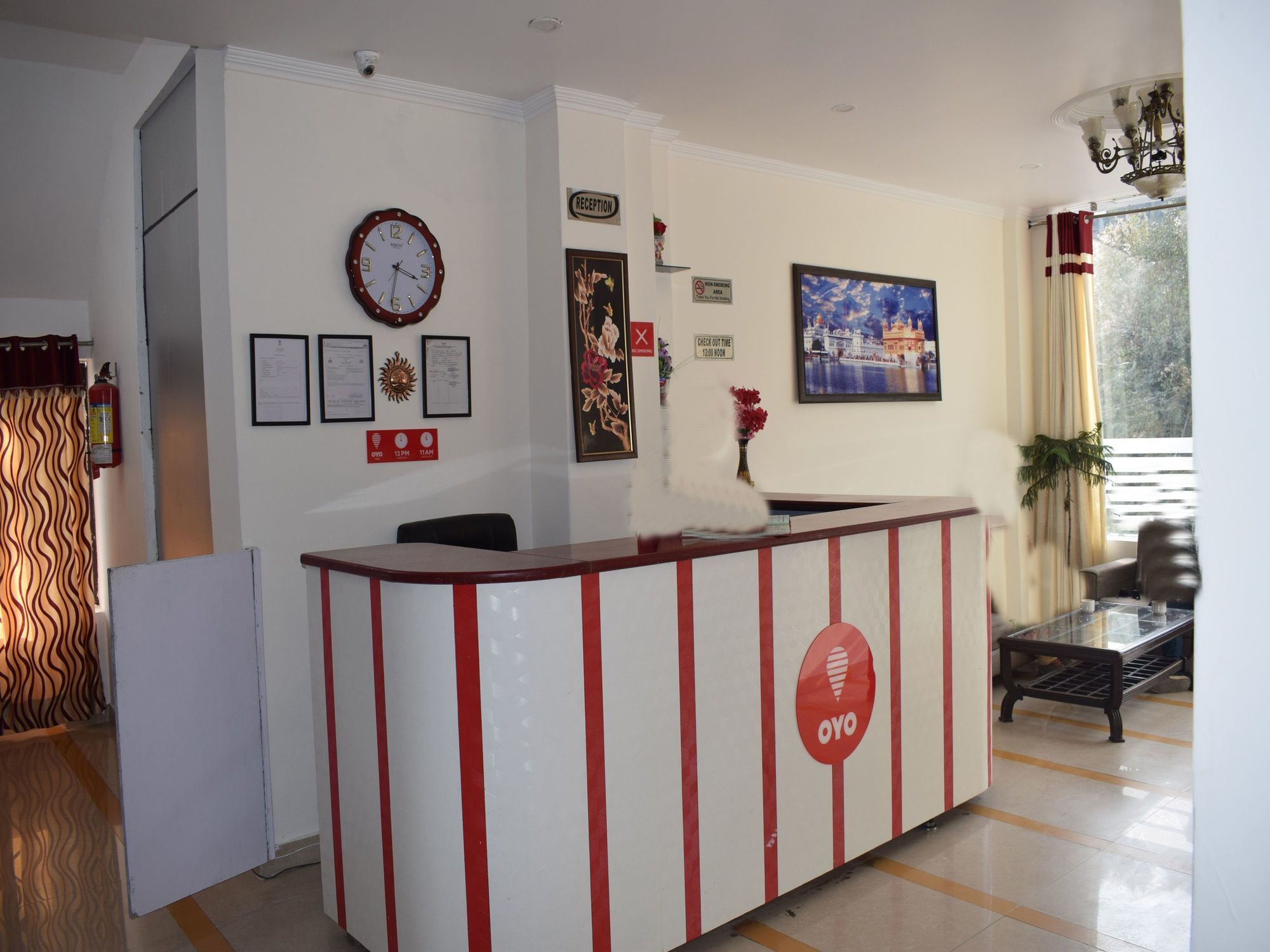 Oyo 10322 Hotel Raja Palace Dharamshala Eksteriør bilde
