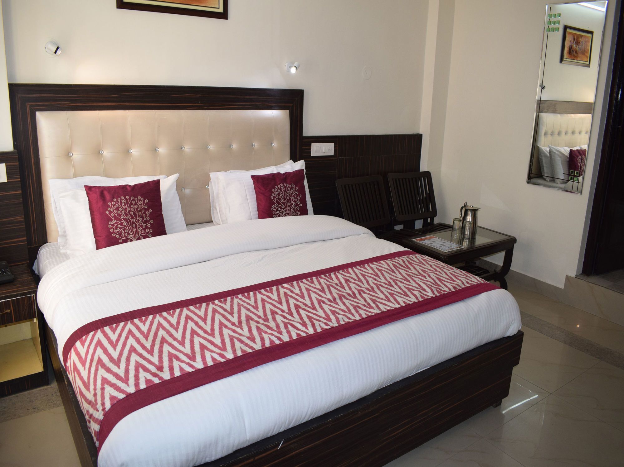 Oyo 10322 Hotel Raja Palace Dharamshala Eksteriør bilde